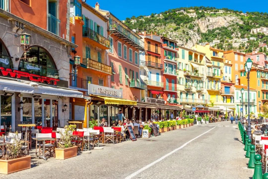 爱游戏下载-巴塞罗那遭遇格多伊亚尼斯绝杀