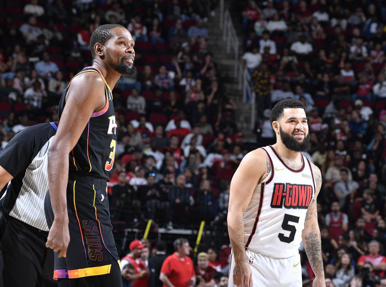 火箭全队备战,坚定信念力争赢得比赛 火箭全队备战,坚定信念力争赢得比赛