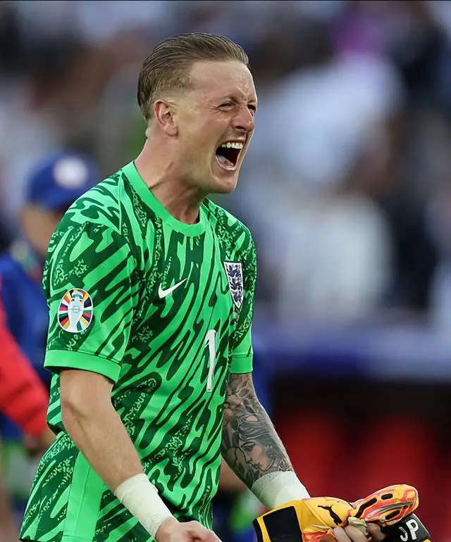 英格兰队取得惊险胜利,晋级半决赛 英格兰队取得惊险胜利,晋级半决赛