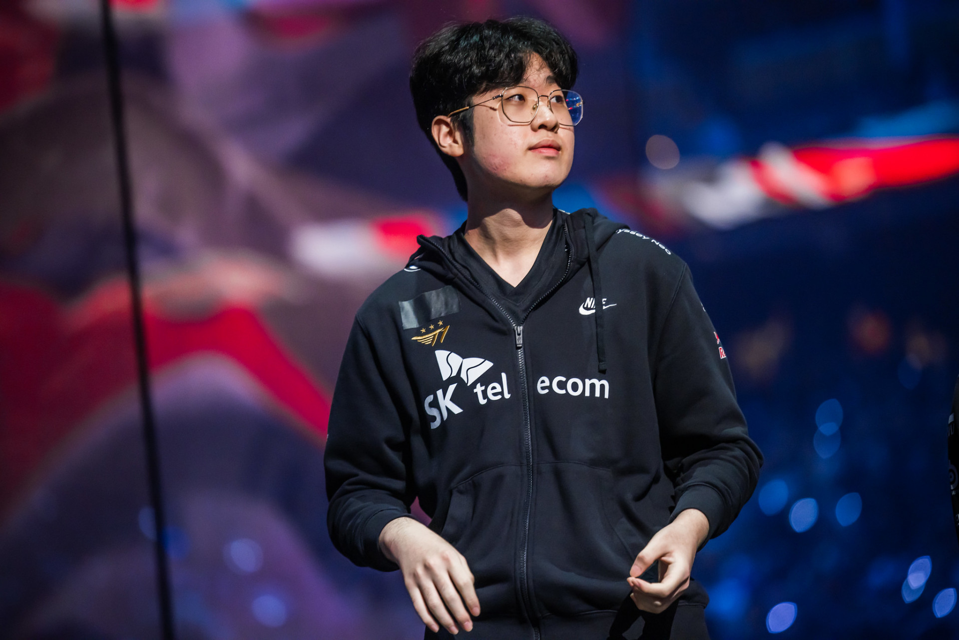 TL翻盘RNG，Zeus操刀奇招英雄翻盘激烈交锋四强赛，让粉丝疯狂欢呼