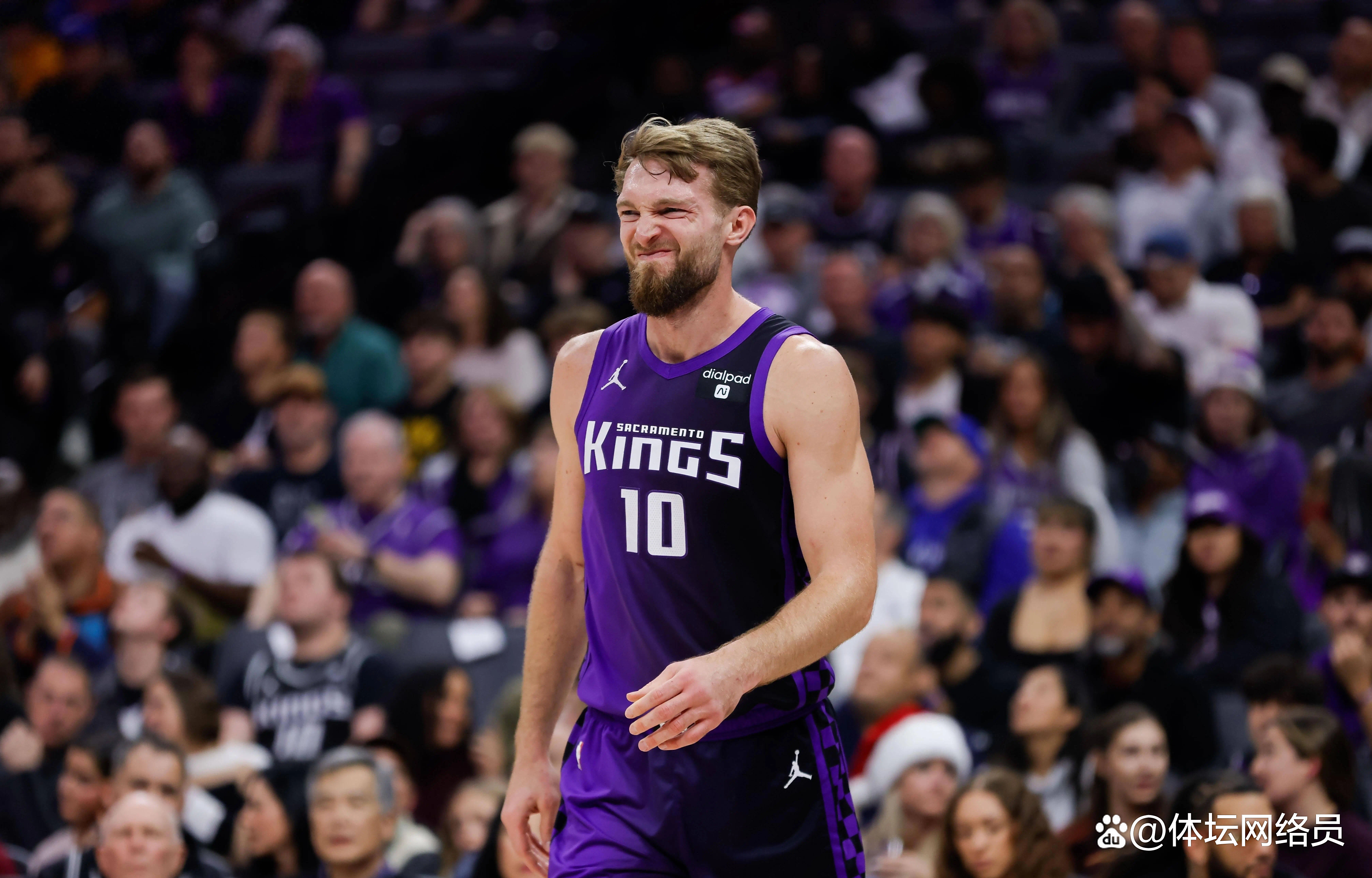 马刺续约马丁中锋 马刺续约马丁中锋