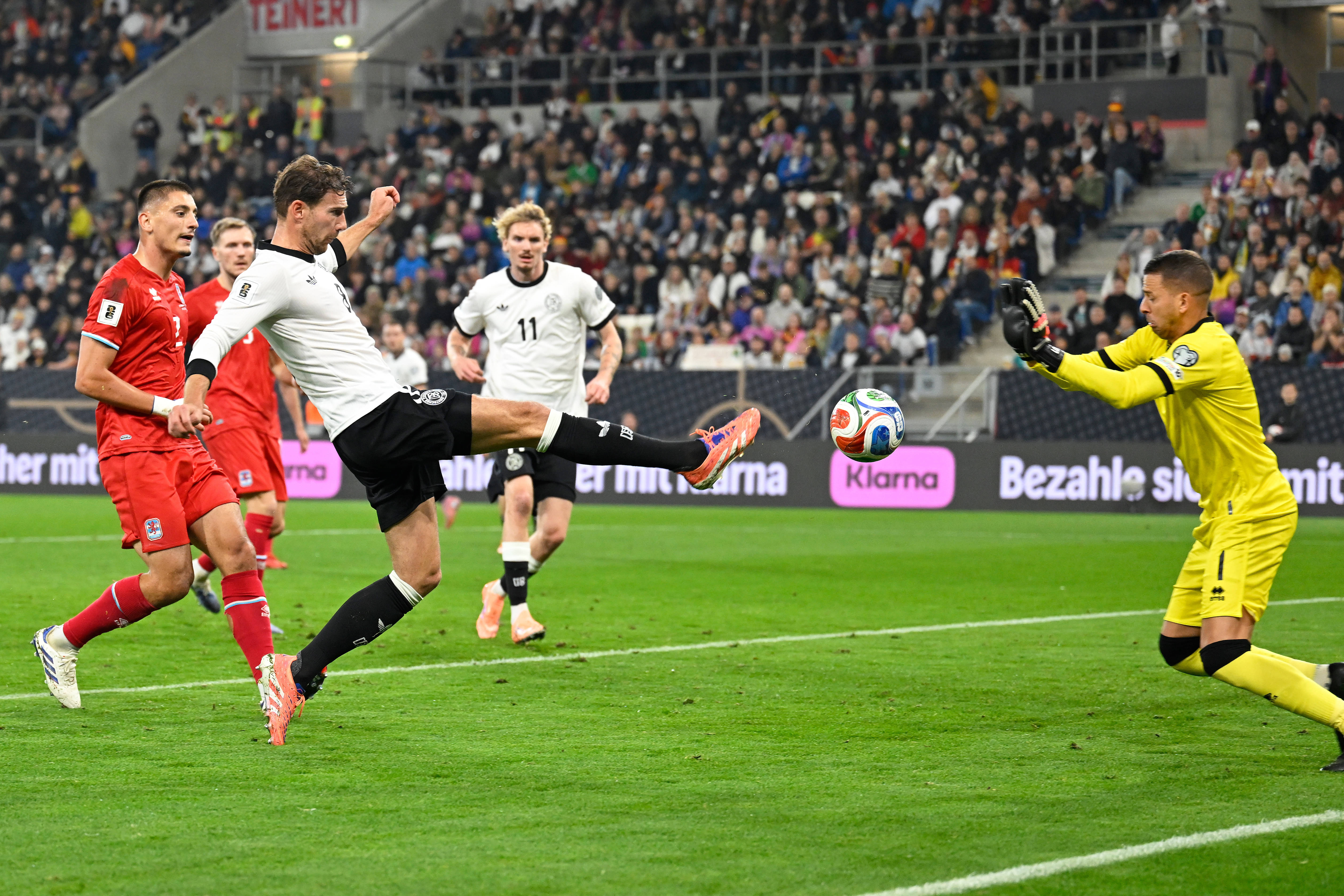 汉堡队在德国联赛中踢出抢眼表现