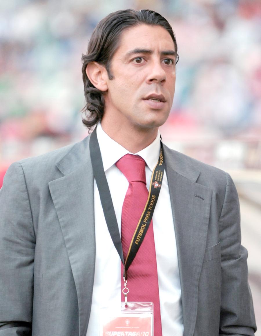 瑞士传奇球星退役仪式吸引千名球迷的简单介绍