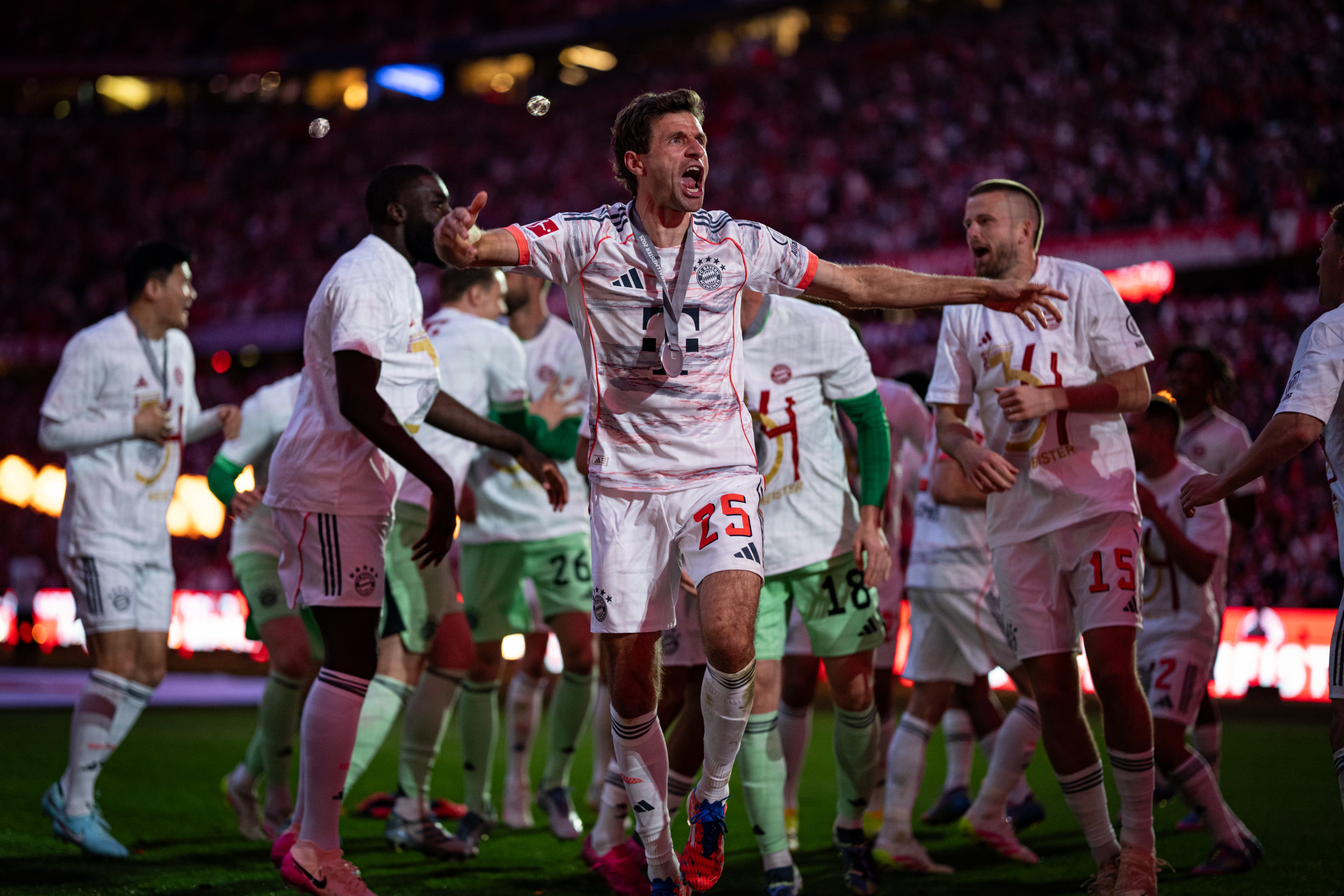 爱游戏tv-拜仁逆袭成功，赢得重要胜利