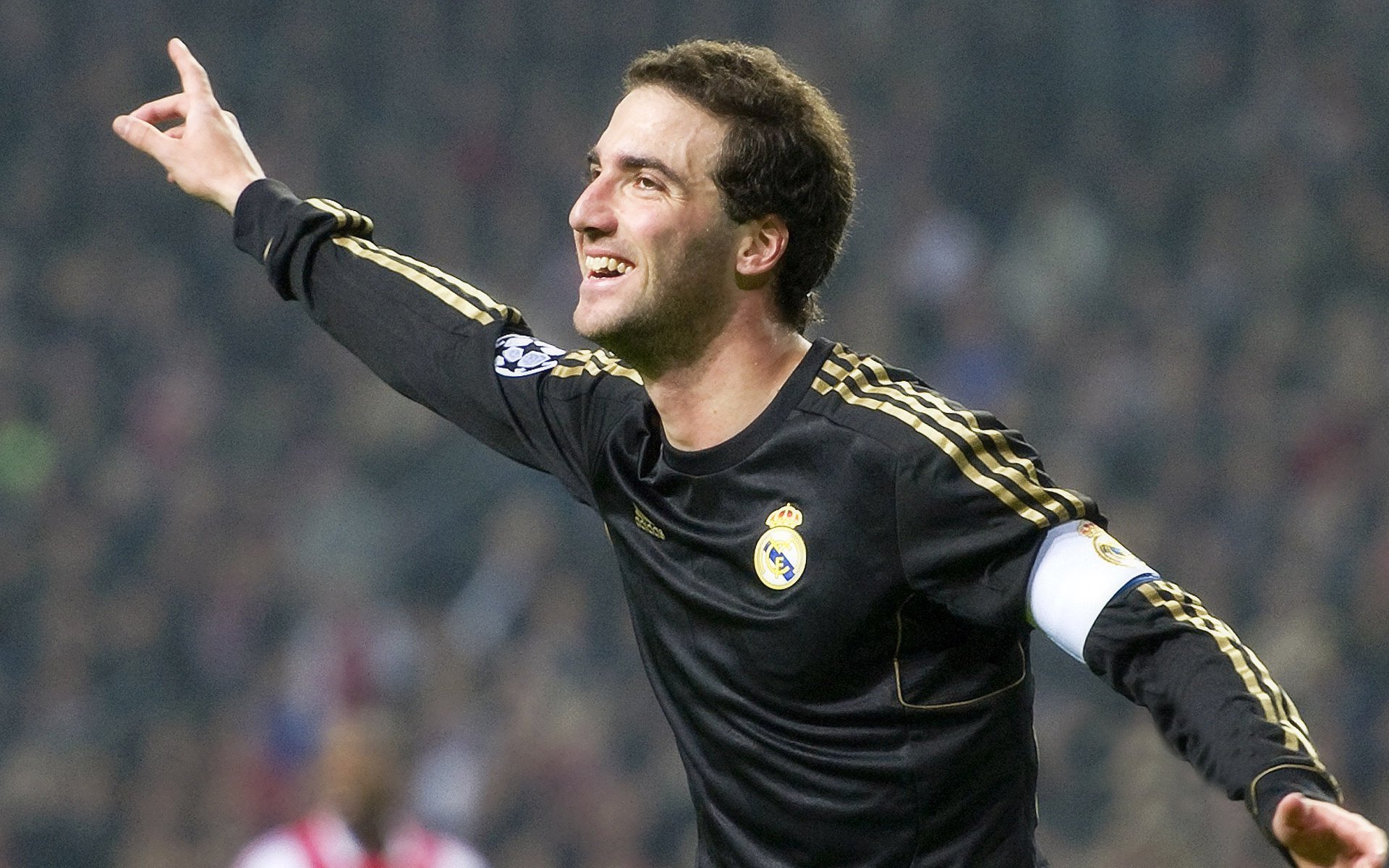 爱游戏入口-扼住天才的咽喉，西甲国家德比之夜，阿克如何完成了一场凡人封神战